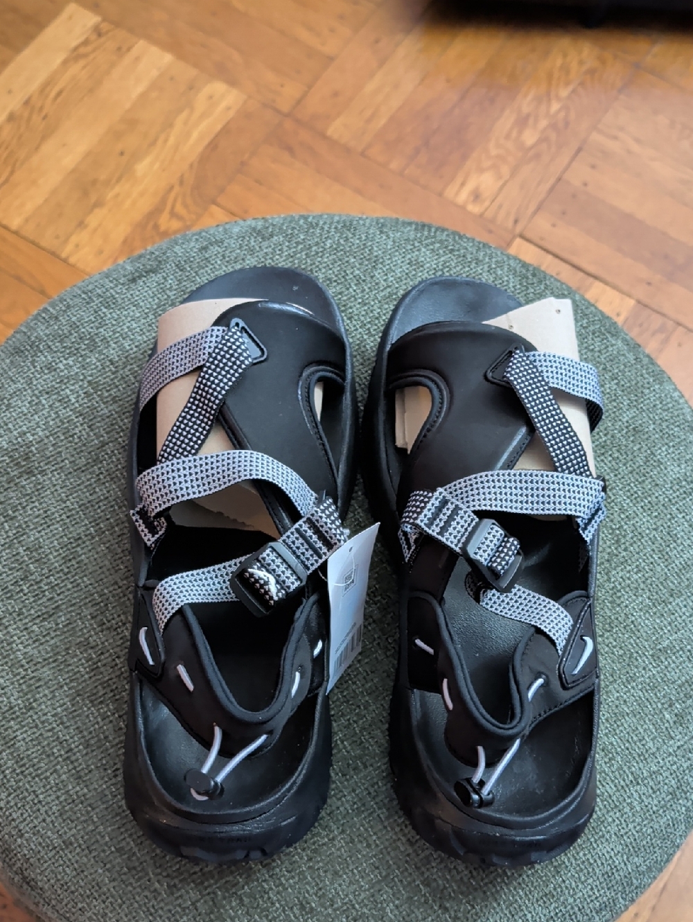 Nike Men's Black Sandals with Gray Straps